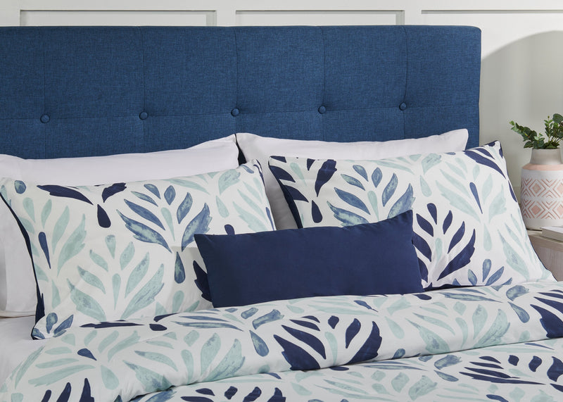 Medallion 4-Piece Queen Comforter Set