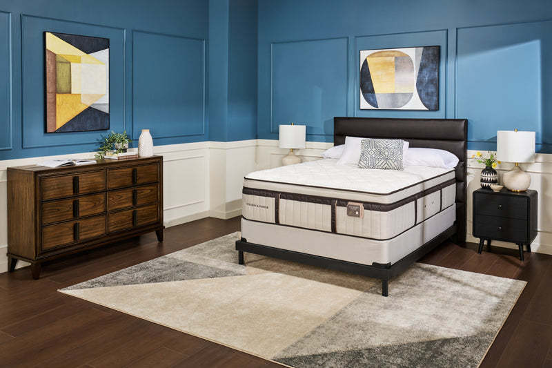 Stearns & Foster® Middlesbrough Luxury Eurotop Queen Mattress Set