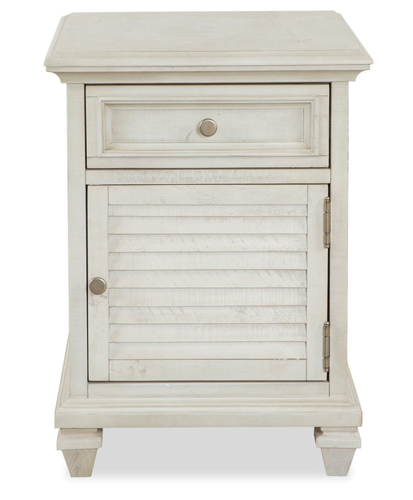 Newman  18\" Traditional Chairside Table with Storage - Alabaster White Pine