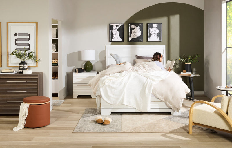 Olivia Queen Storage Bed - White