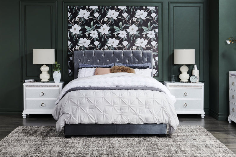 Candace Upholstered Queen Bed