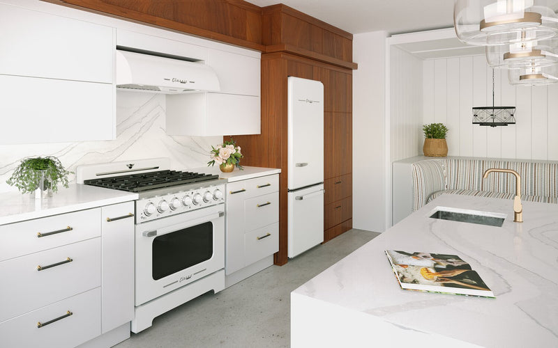 Classic Retro by Unique 36\" 5.2 Cu. Ft. 6-Burner Gas Range with Convection - Marshmallow White - UGP-36CR W