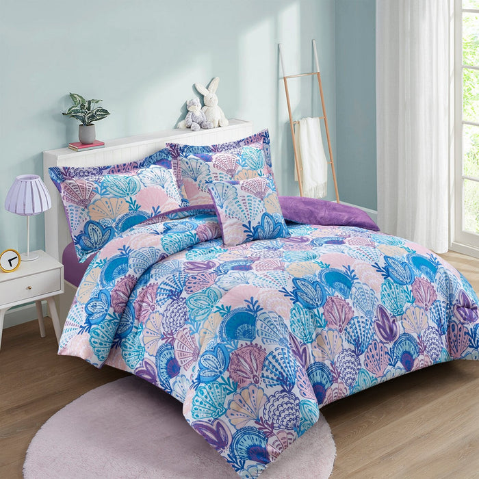 Coraline 4-Piece Full Comforter Set 
