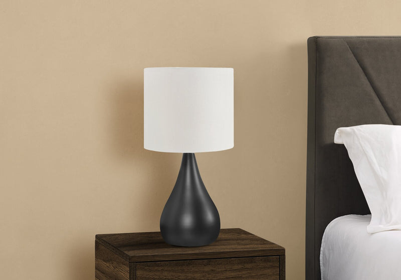 18\" Black Metal 2-Piece Set, with Two Table Lamps