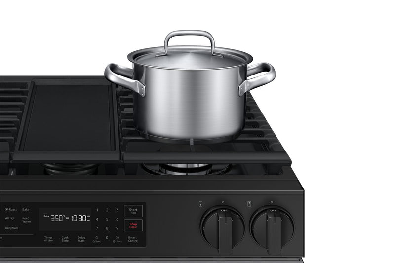 Samsung Bespoke 3 Series 6 Cu. Ft. Smart Gas Range with Air Fry - NSG6DG8300SRAA