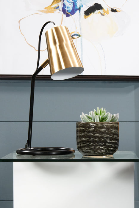 Stella Desk Lamp 