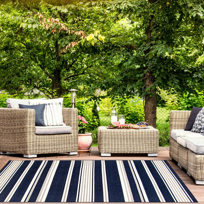 Talya Navy 6'7\" x 9'6\" Area Rug