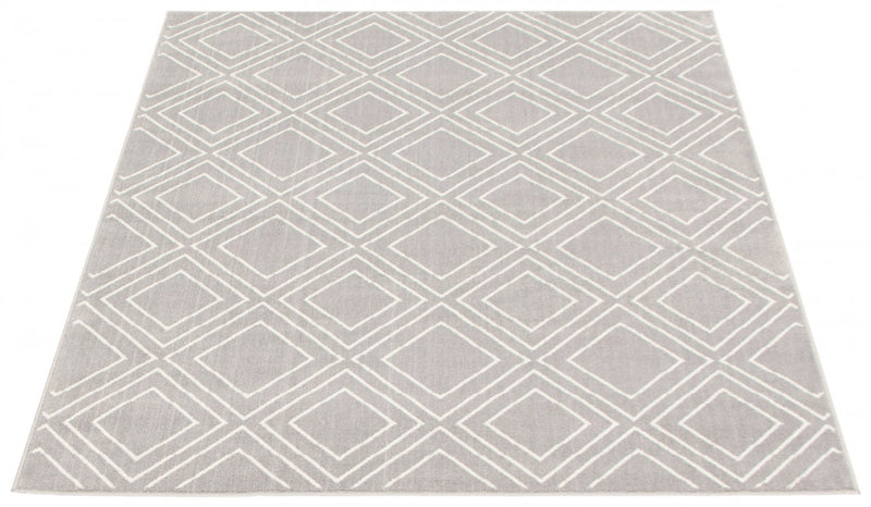 August Geod Grey-White 6'7\" x 9'6\" Area Rug