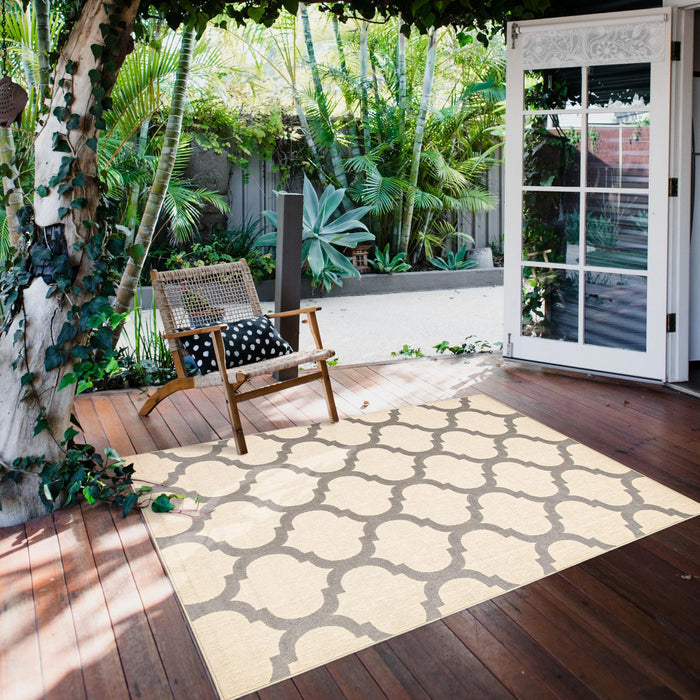 Sophie Light Grey Area Rug - 6'7\" x 9'6\"