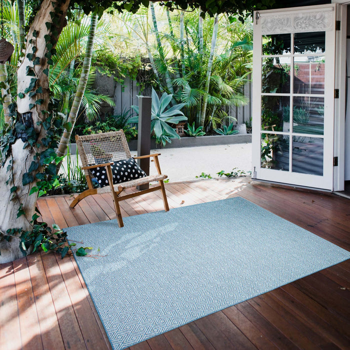 Neisha Diamond Light Blue Rug 6'7\" X 9'6\" Area Rug