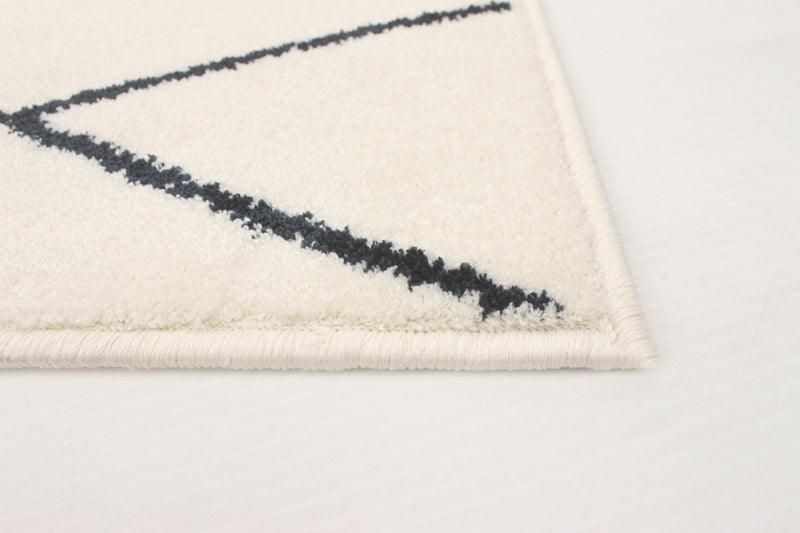 August White-Navy 7'10\" x 10'2\" Area Rug