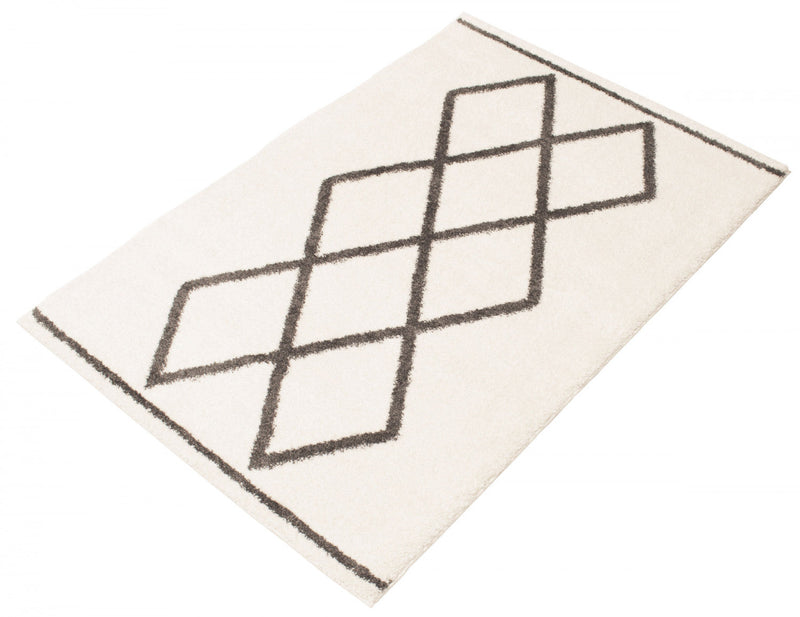 Sophia Ivory Shag 3'11\" x 6'0\" Area Rug