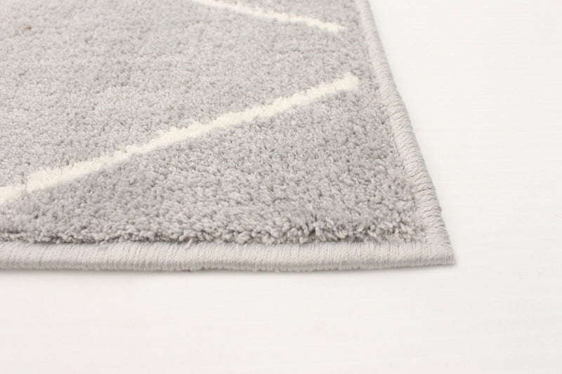 August Grey-White 6'7\" x 9'6\" Area Rug
