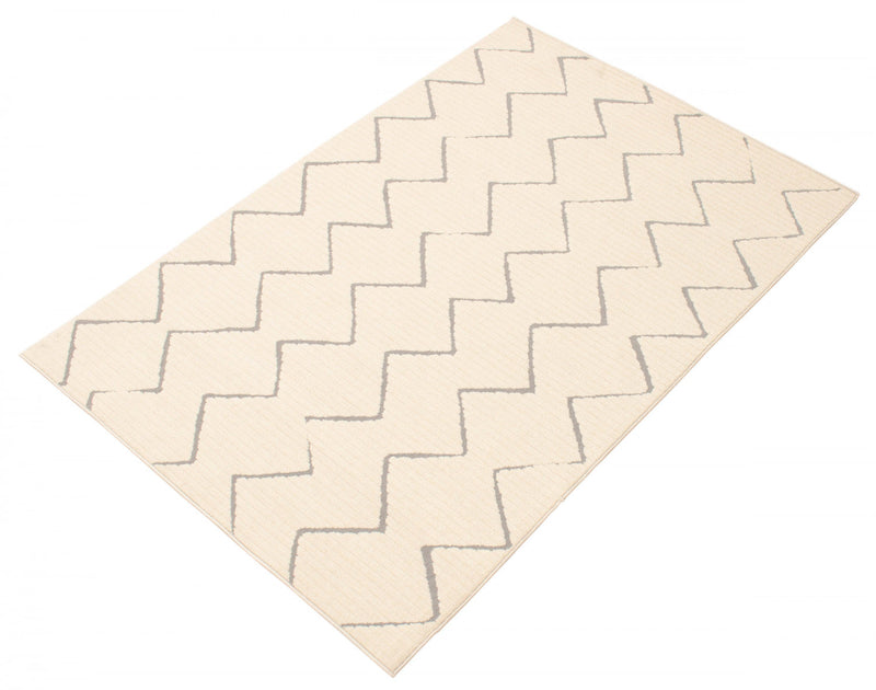 Kimi Ivory 4'7\" x 6'7\" Area Rug