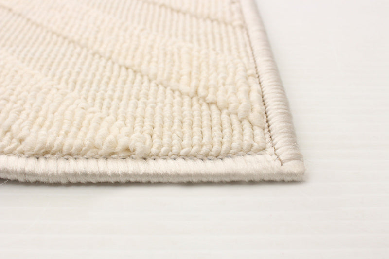 Dodie Ivory 5'3\" x 7'7\" Area Rug
