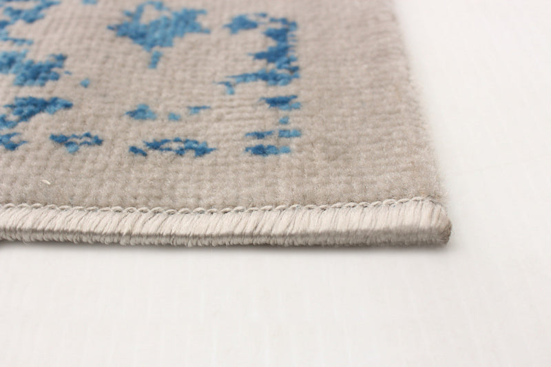 Corinne Blue 5'3\" x 7'7\" Area Rug