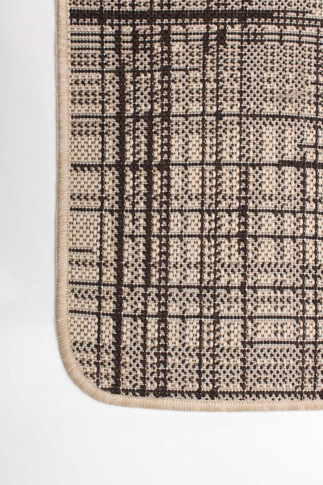 Panthea Cream Area Rug - 4'4\" X 6'5\" 