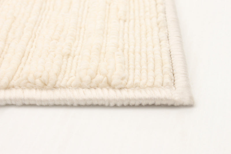 Eadda Ivory 2'8\" x 4'11\" Area Rug