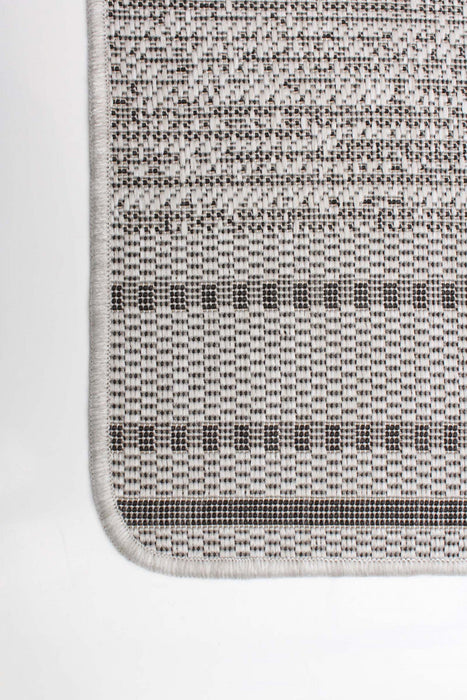 Wileen Grey Area Rug - 3'3\" X 4'7\" 