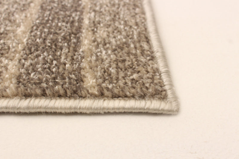 Arusha Ivory / Grey 6'7\" x 9'6\" Area Rug