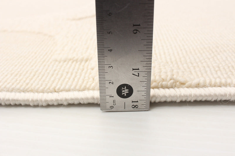 Sophie Ivory Area Rug - 5'3\" x 7'7\"