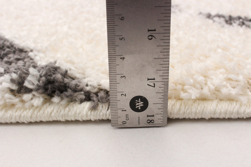 Gael Ivory Shag 7'10\" x 10'0\" Area Rug