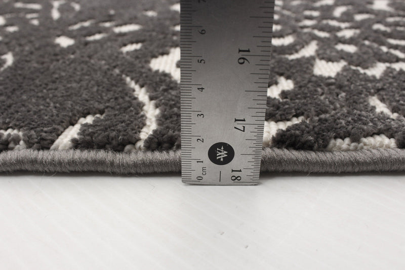 Caledonia Grey 6'7\" x 9'6\" Area Rug