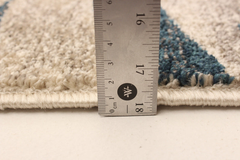 Arusha Ivory / Blue 6'7\" x 9'6\" Area Rug