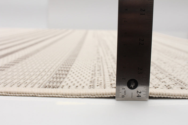 Wileen Ivory Area Rug - 3'3\" X 4'7\" 