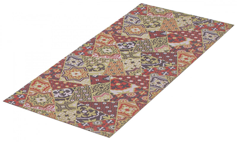 Bellezza Red / Green 2'2\" x 5'0\" Area Rug