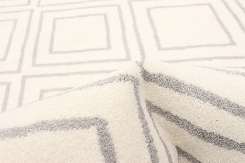 August Geod White-Grey 6'7\" x 9'6\" Area Rug