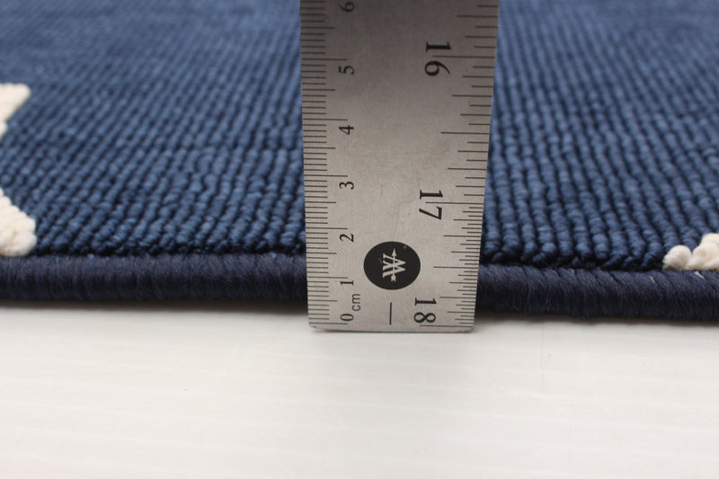 Sophie Ivory-Navy Area Rug - 3'11\" x 5'7\"