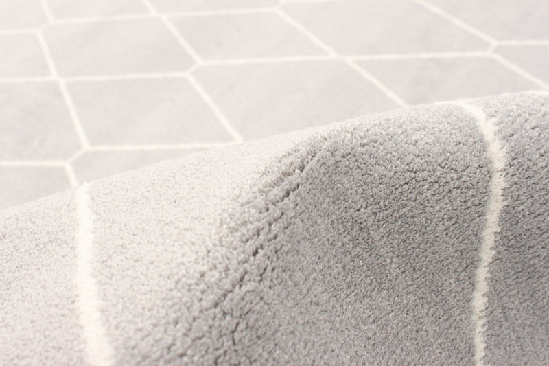 August Grey-White 6'7\" x 9'6\" Area Rug