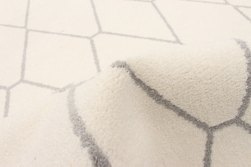 August White-Grey 6'7\" x 9'6\" Area Rug