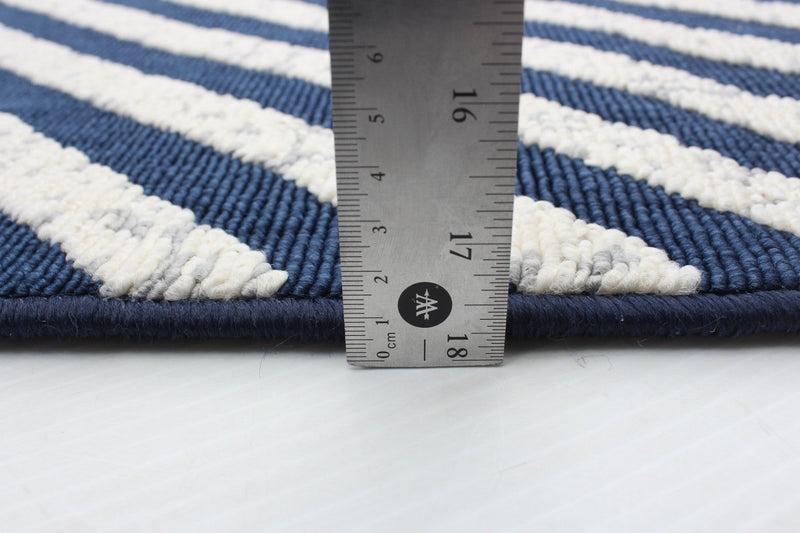 Dodie Blue-Ivory 3'11\" x 5'7\" Area Rug