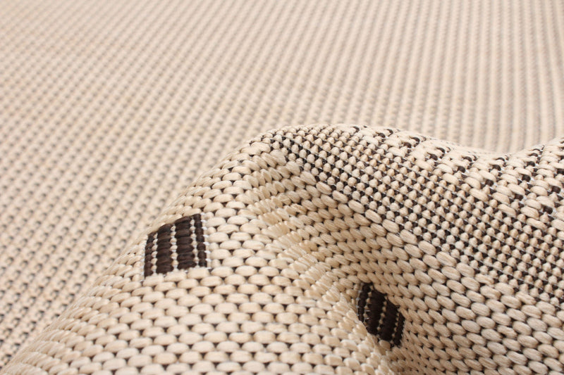 Clementine Cream Area Rug - 4'4\" X 6'5\" 