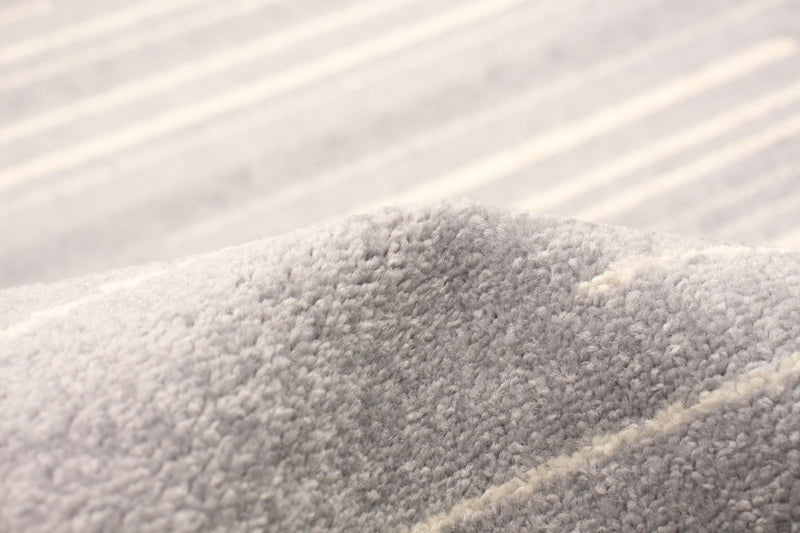 Faith Silver-Cream Area Rug - 3'11\" x 5'7\"