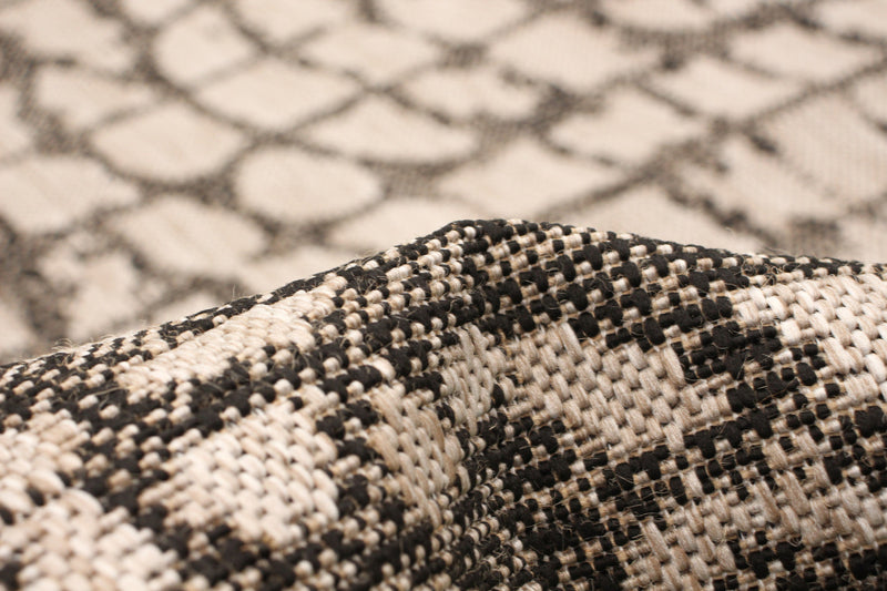 Sadie Safari Silver-Black Area Rug - 7'10\" x 10'2\"