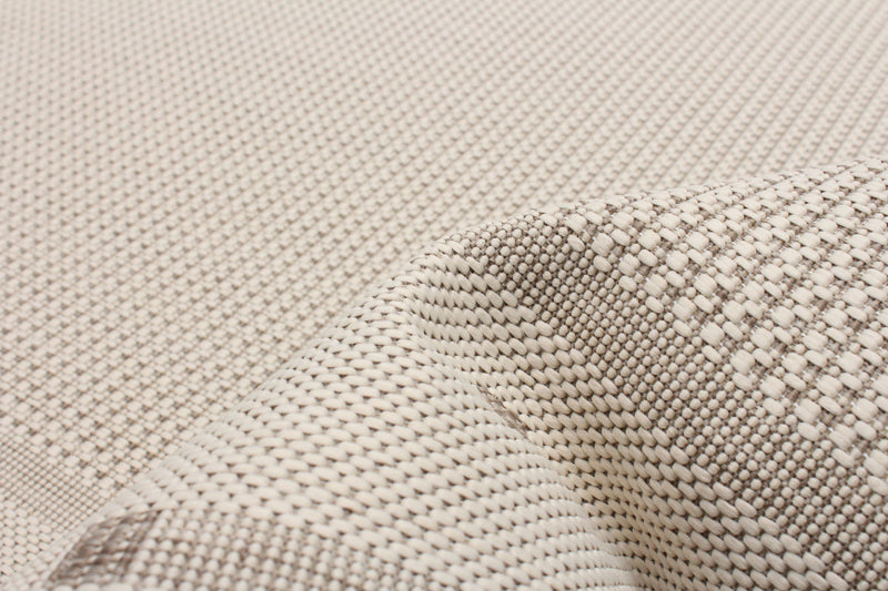 Clementine Ivory Area Rug - 4'4\" X 6'5\" 