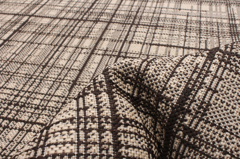 Panthea Cream Area Rug - 4'4\" X 6'5\" 