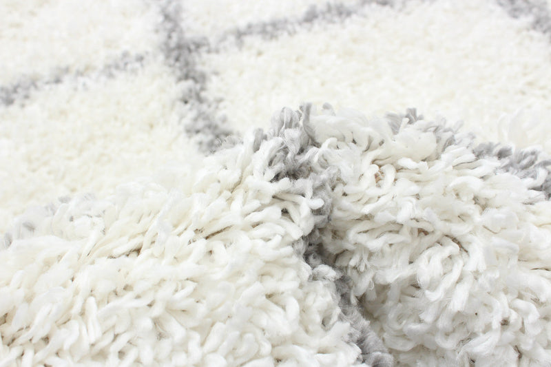 Helma Diamond Cream Shag 3'11\" X 5'11\" Area Rug