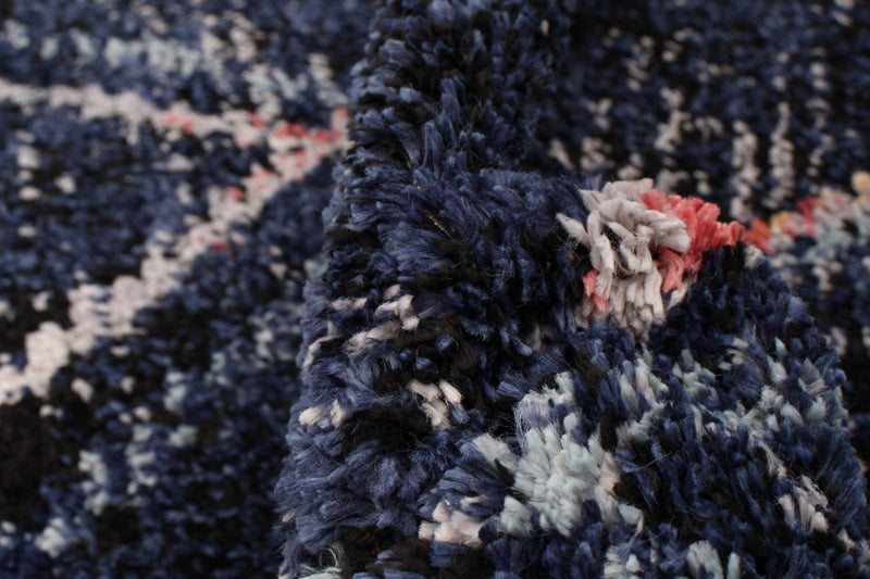 Makondo Abstract Navy Blue Area Rug - 5'3\" x 7'3\"
