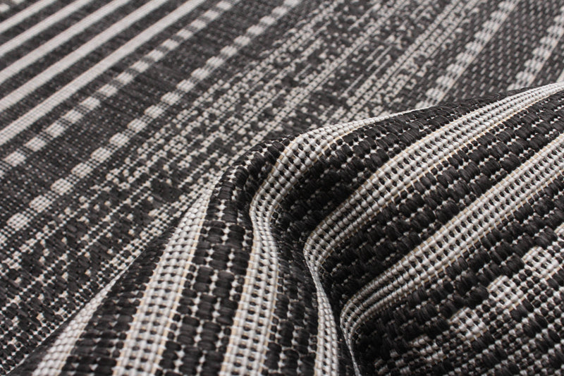 Wileen Black Area Rug - 2'2\" X 3'11\" 
