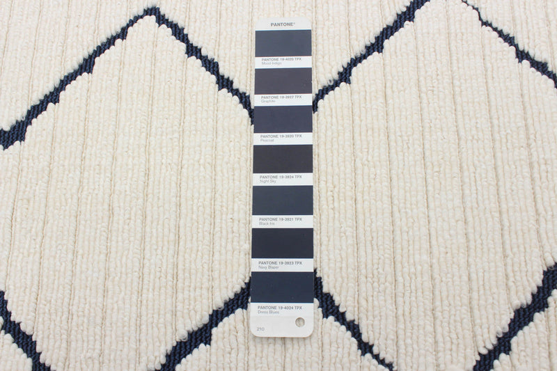 Kimi Blue-Ivory 2'8\" x 4'11\" Area Rug