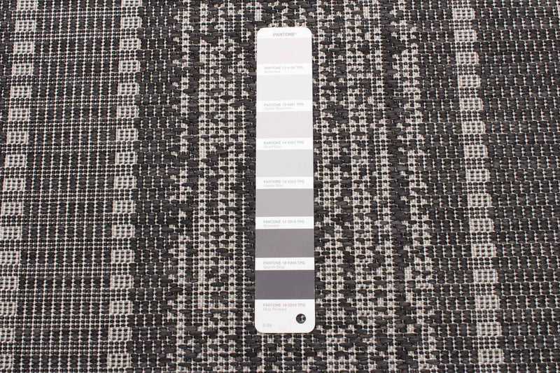Wileen Black Area Rug - 4'4\" X 6'5\" 