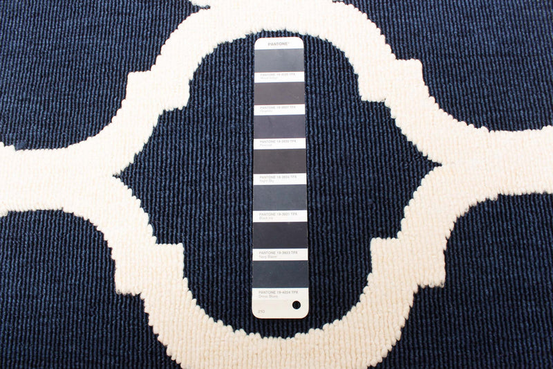 Sophie Ivory-Navy Area Rug - 3'11\" x 5'7\"