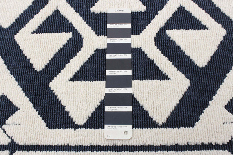 Gaia Blue 6'7\" x 9'6\" Area Rug