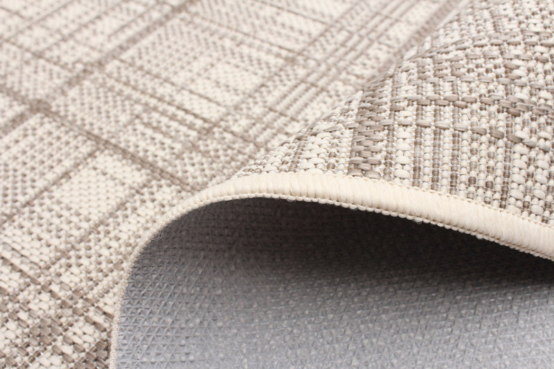 Panthea Ivory Area Rug - 4'4\" X 6'5\" 