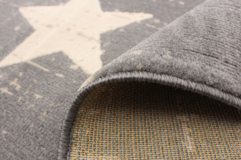 Ira Grey 2'8\" x 4'11\" Area Rug