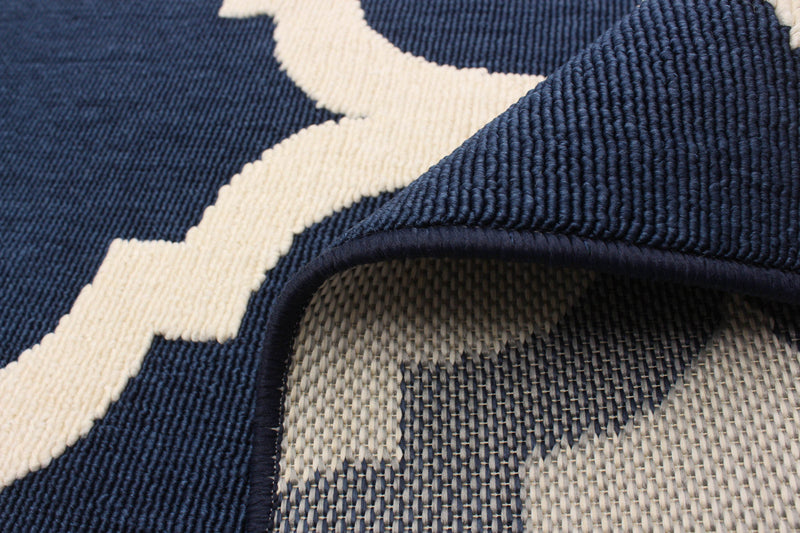 Sophie Ivory-Navy Area Rug - 6'7\" x 9'6\"